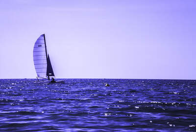 Hobie Pacific, Hobie Cat Europe, under segling utanför Palavas-les-Flots i Frankrike. Foto: Mathieu Debove