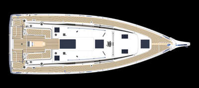 Däckslayout för BAVARIA C38/C38e, med V-stäv, chines och aktercockpit; officiell katalogillustration.
