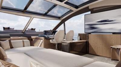 Interiörvy med sittgrupp och panoramafönster på Galeon 700 SKY.