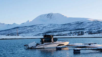 Nordkapp Coupe 905 V12 på expeditionstur.
