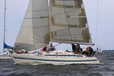 Inferno 31 S/Y Inferna, FIN-6863, under kappsegling i Östersjön. Foto: Jukka