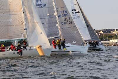 Finn Flyer 31, FIN-9004, vid kappseglingsstart i Helsingfors 2016. Foto: Jukka