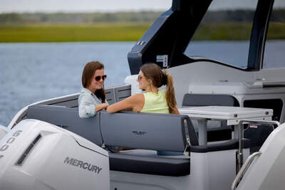 Galeon 375 GTO – officiell produktbild under gång.