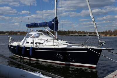 Finngulf 28E, s/y Pläkä, i Ekenäs/Tammisaari inför säsongen. Foto: Jukka