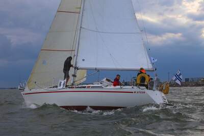 Albin Nova Freja, FIN-5341, sedd från sidan under Helsinki–Tallinna Race 2016. Foto: Jukka