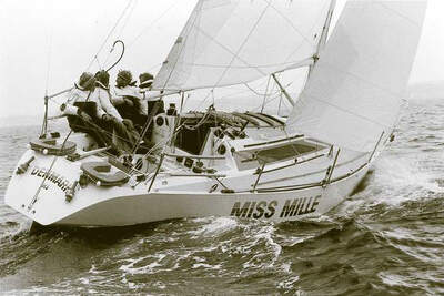 X-Yachts X-95 "Miss Mille" under segel i hårt väder.